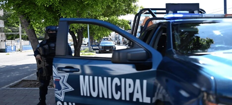 Saquean tienda de ropa y calzado en zona centro