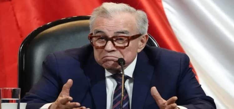 Rocha Moya admite que ha habido “encuentros” con grupos criminales, luego corrige sus declaraciones