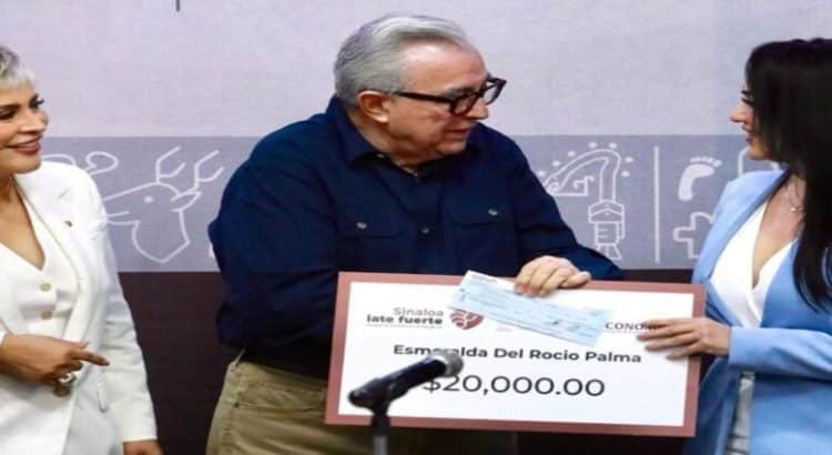 Entrega Rocha Moya apoyos directos a comerciantes de Culiacán, Sinaloa