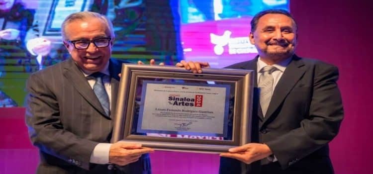 Entrega Rocha Moya el Premio Sinaloa de las Artes