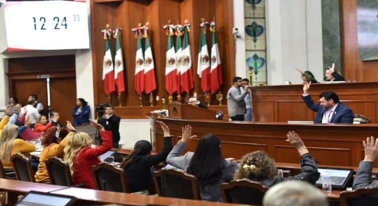 Diputados quieren regularizar plataformas digitales de transporte