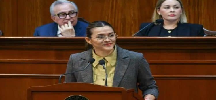 Inscriben nombre de la deportista María del Rosario Espinoza en Congreso de Sinaloa