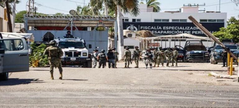 Habitantes denuncian balaceras tras la muerte de 'La Perris' en Navolato, Culiacán