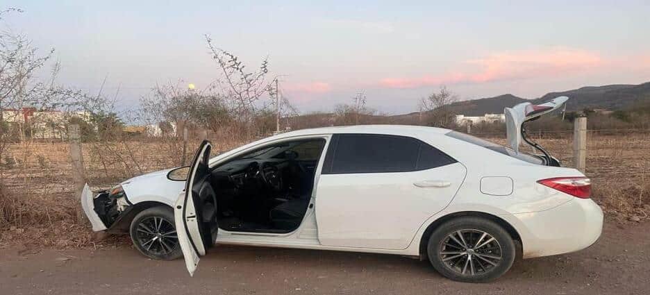 Aseguran 2 vehículos, armas y 7 implicados durante enfrentamiento en El Carrizalejo en Culiacán