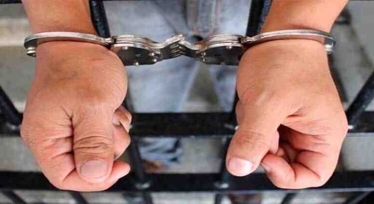 Detienen a dos hombres tras operativo en Los Ángeles
