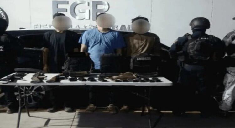 Detienen a 3 con armas y artefactos explosivos