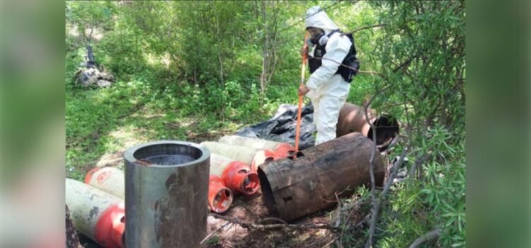 Desmantelan laboratorios y aseguran droga en Sinaloa