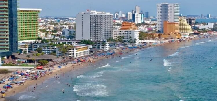 Rocha Moya celebra que tres municipios de Sinaloa quedan fuera de alerta de Estados Unidos