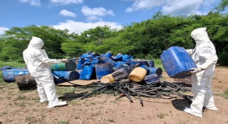 Decomisan más de 4 mil litros de diversas sustancias químicas en dos municipios