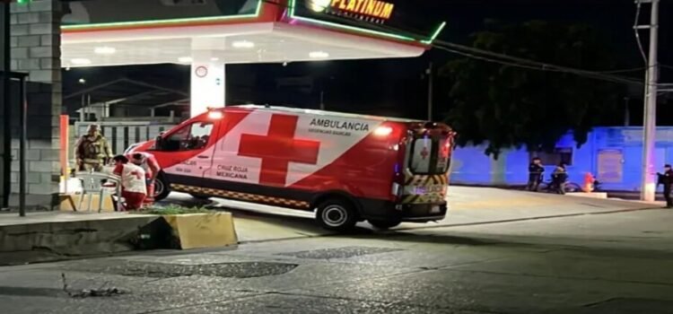 Asesinan a menor de 15 años frente a gasolinera en Culiacán