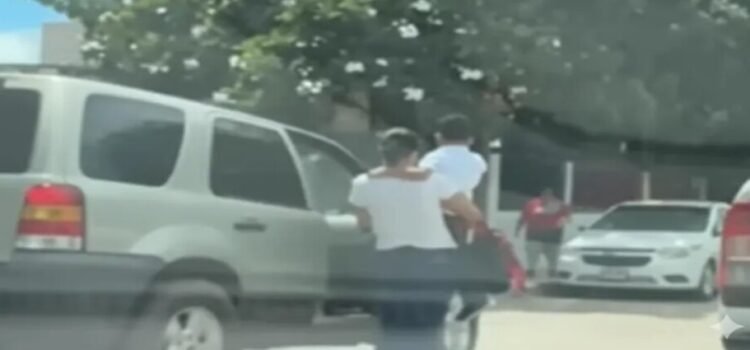 Alumnos y profesores se refugian en escuela por balacera