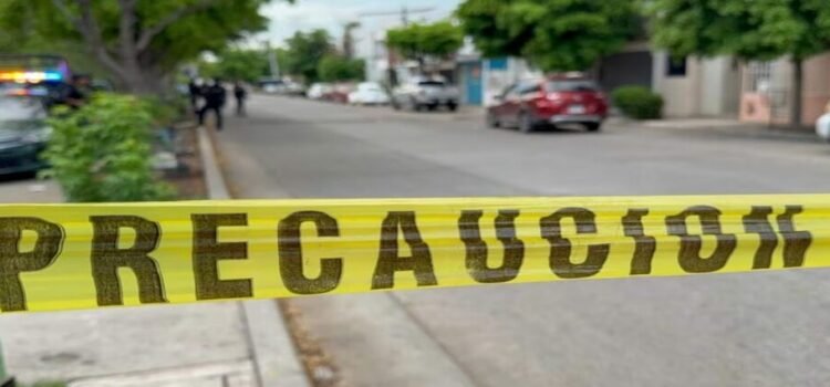 Tres civiles heridos durante ataque a policía