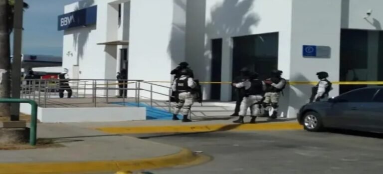 Dictan más de 50 años a hermanos por asaltos bancarios y homicidio en Culiacán