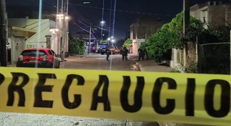 Ultiman a hombre que intentaba refugiarse en una fiesta en la Ferrocarrilera