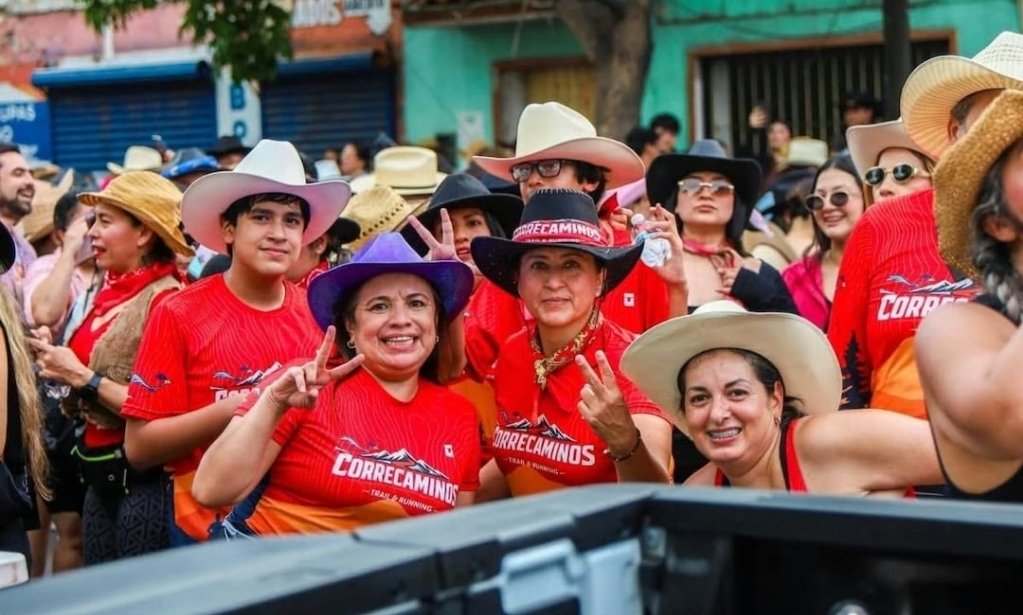 Culiacán se viste de vaquero con la VaqueRun; familias salen a correr y disfrutar de la tambora