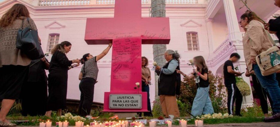 Instalan memorial permanente por mujeres asesinadas en Culiacán